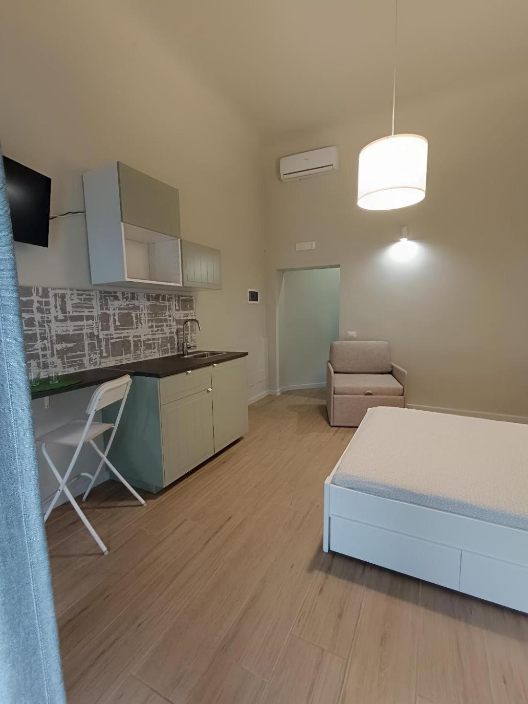 Simply House In Bari Twin Apartment Luaran gambar